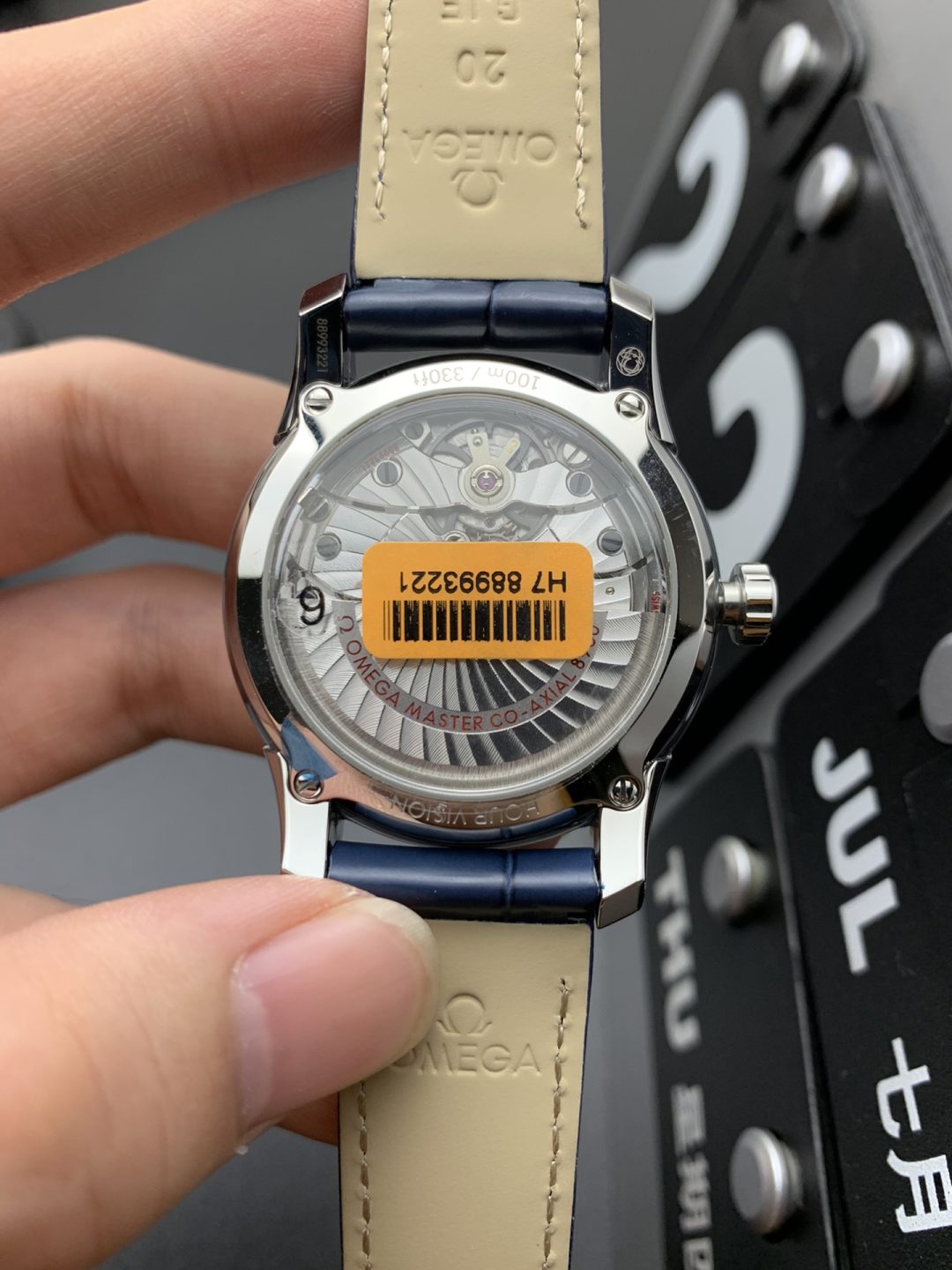 Omega VS 8900 Bright Blue Spot Seconds
