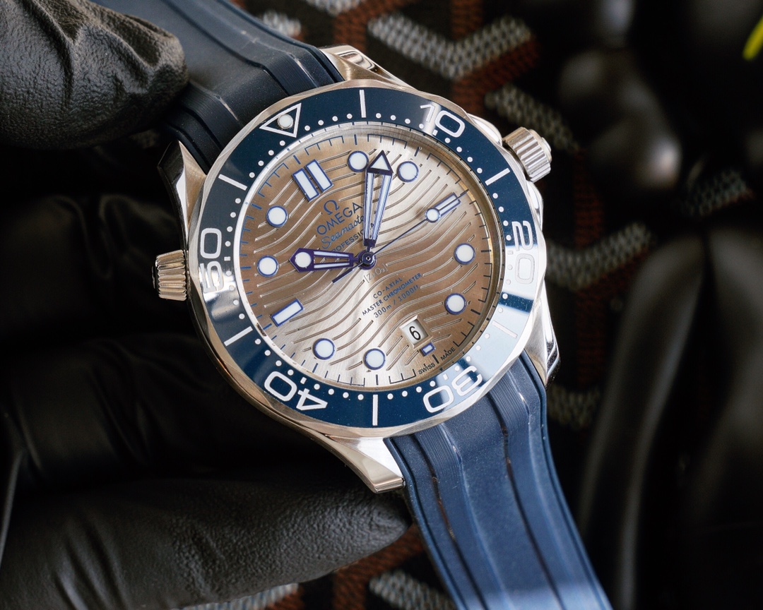 OMEGA Seamaster Series 656